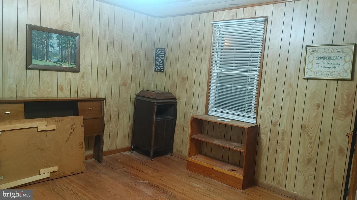 4871 CALVERT Dr ST LEONARD, MD 20685