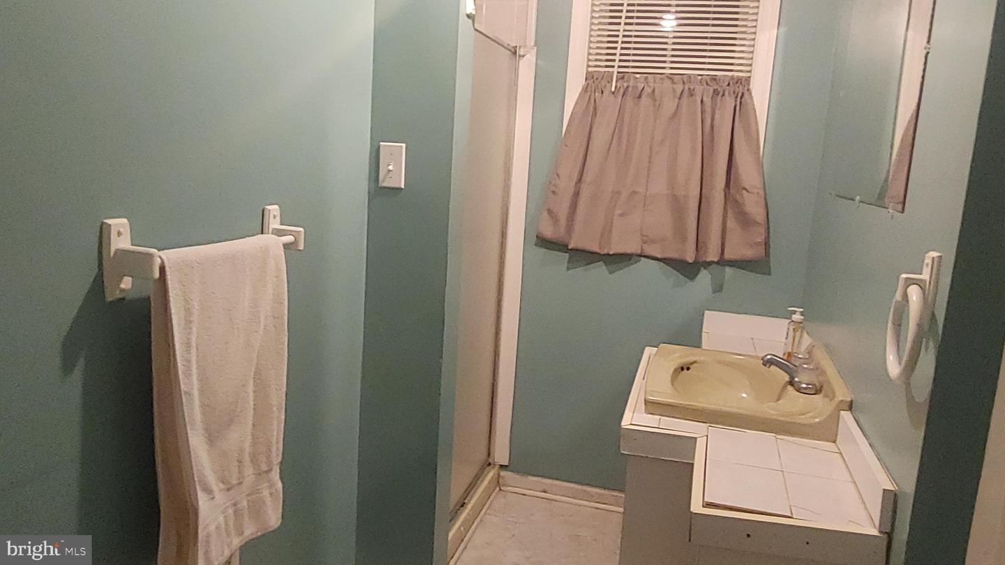 4871 CALVERT Dr ST LEONARD, MD 20685