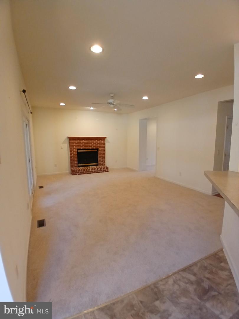 18 GREYSTONE Dr LEWES, DE 19958