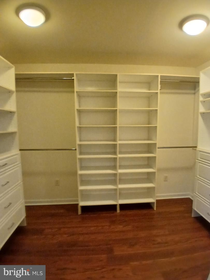 18 GREYSTONE Dr LEWES, DE 19958