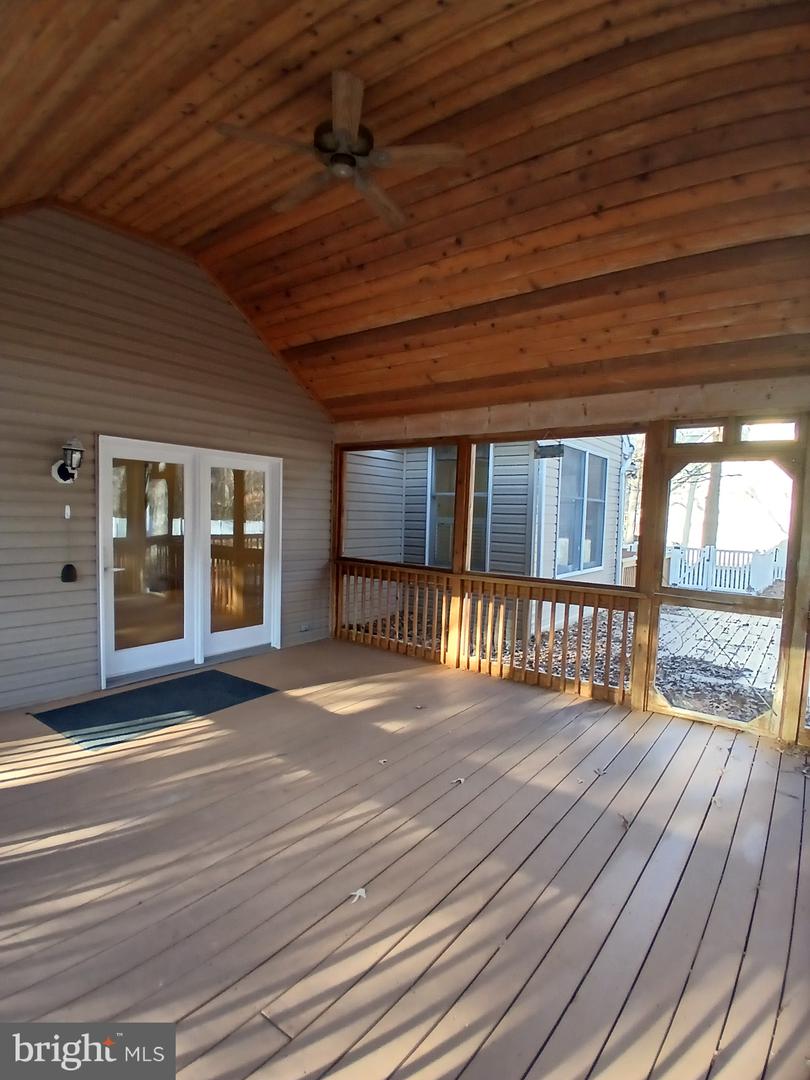 18 GREYSTONE Dr LEWES, DE 19958