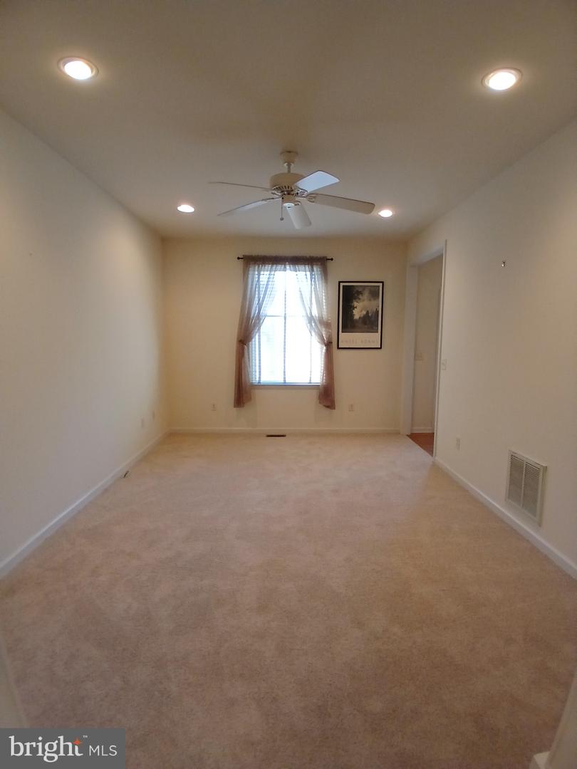 18 GREYSTONE Dr LEWES, DE 19958