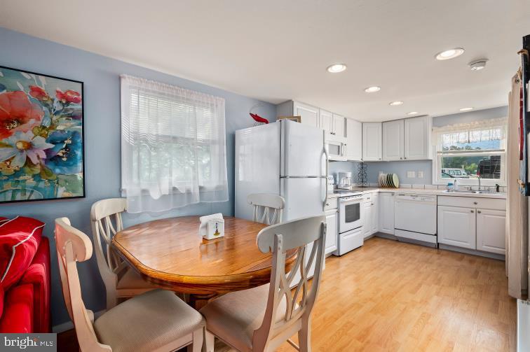 32789 CEDAR Dr OCEAN VIEW, DE 19970