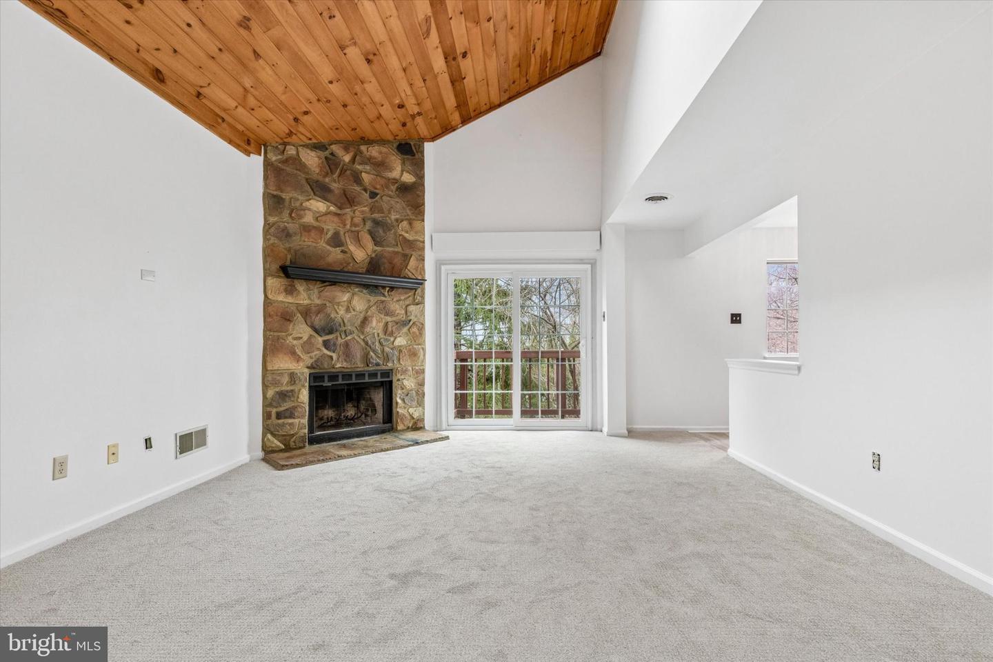 108 CHRISTOPHER Pl #108 CHALFONT, PA 18914