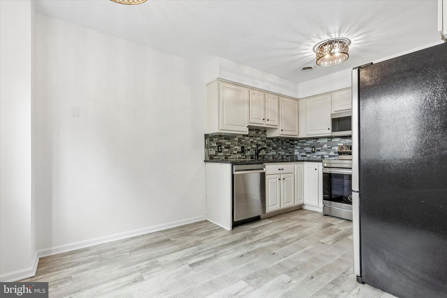 108 CHRISTOPHER Pl #108 CHALFONT, PA 18914