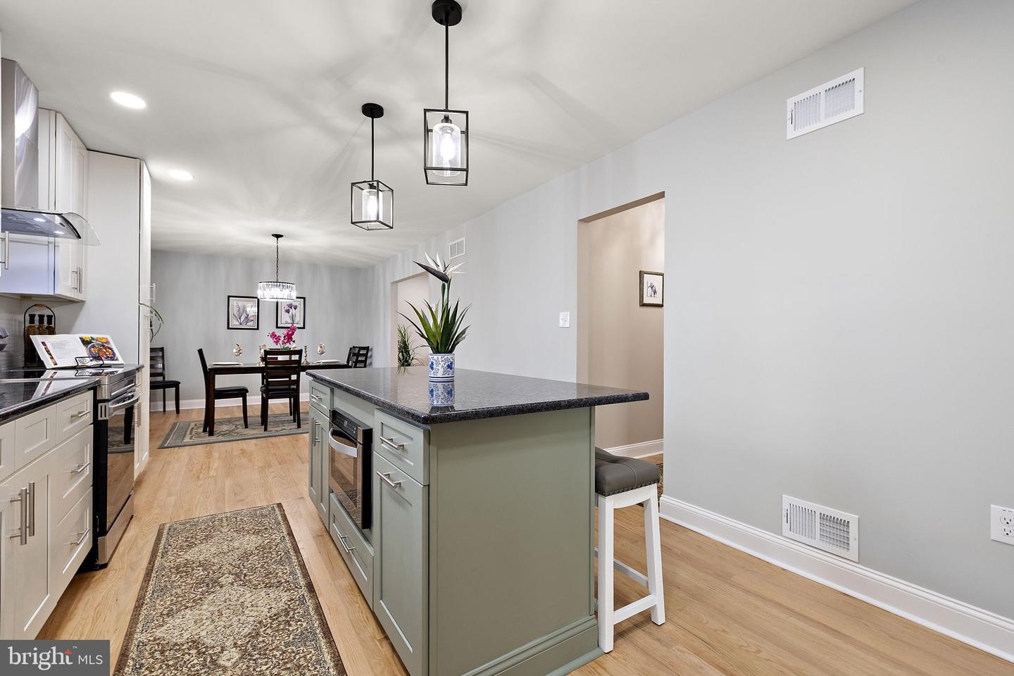 6 WORRAL Ct NEWARK, DE 19711