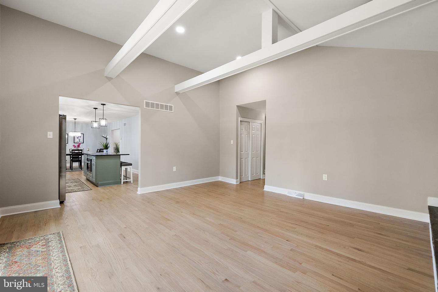 6 WORRAL Ct NEWARK, DE 19711