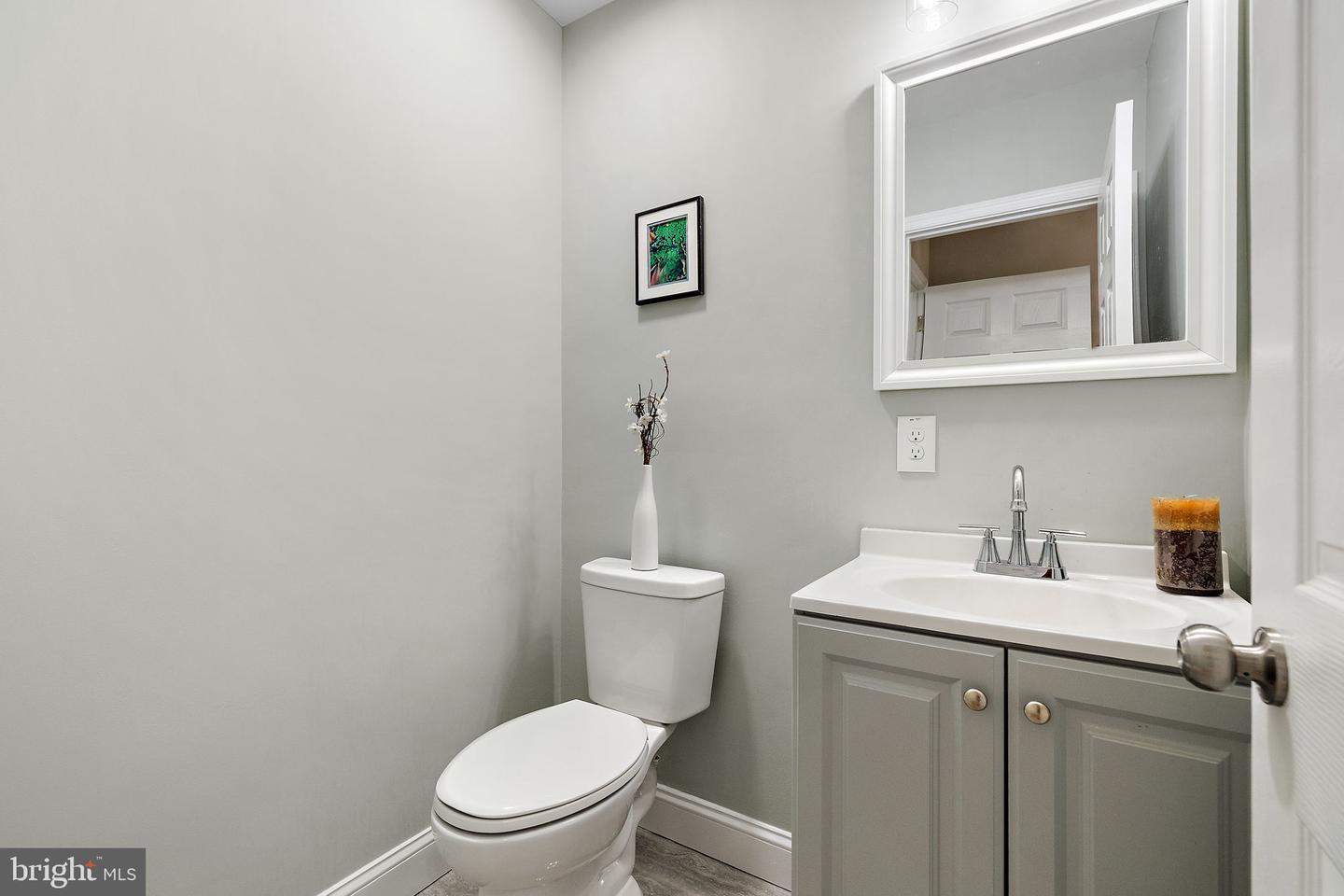 6 WORRAL Ct NEWARK, DE 19711