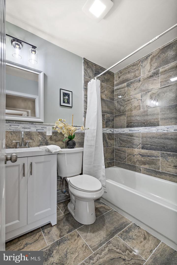 6 WORRAL Ct NEWARK, DE 19711