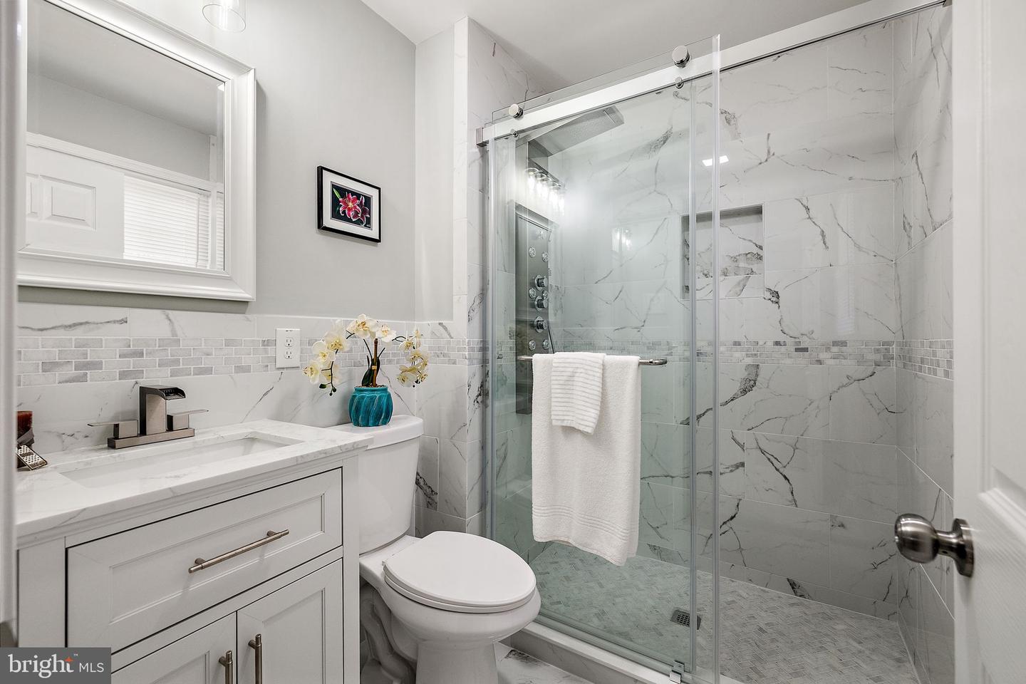 6 WORRAL Ct NEWARK, DE 19711