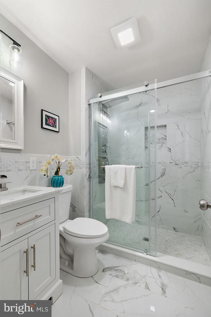 6 WORRAL Ct NEWARK, DE 19711