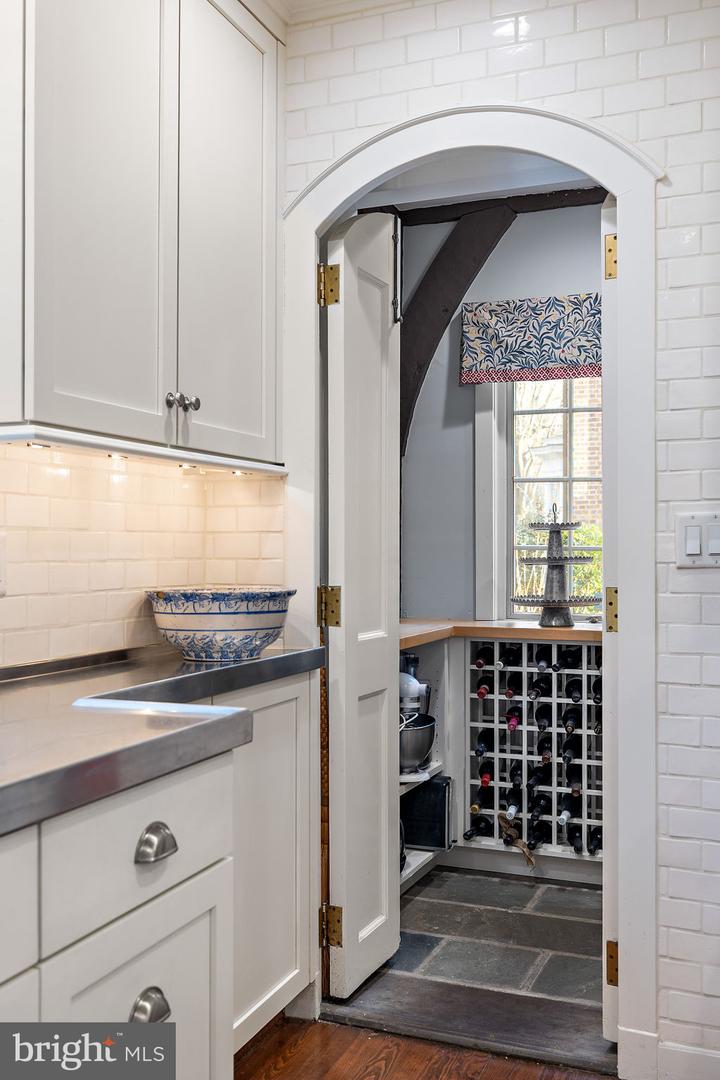 912 NOTTINGHAM Rd WILMINGTON, DE 19805