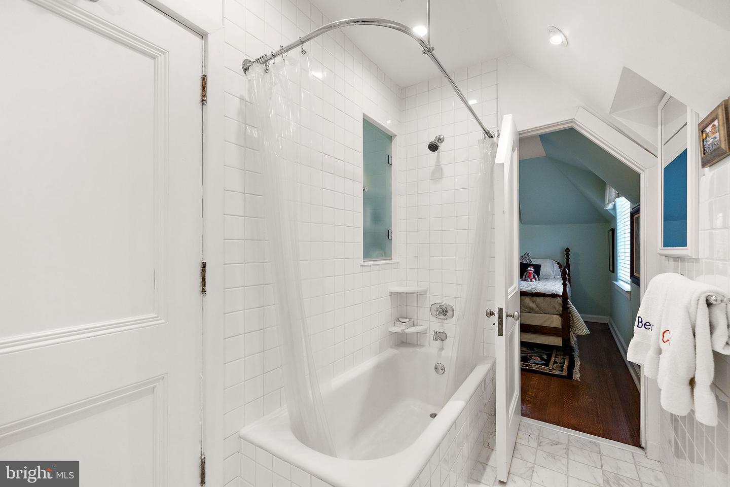 912 NOTTINGHAM Rd WILMINGTON, DE 19805