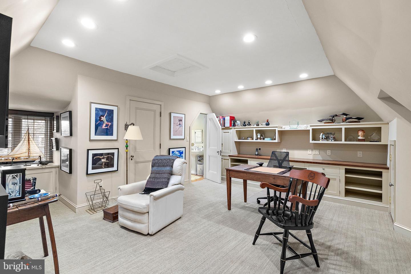 912 NOTTINGHAM Rd WILMINGTON, DE 19805