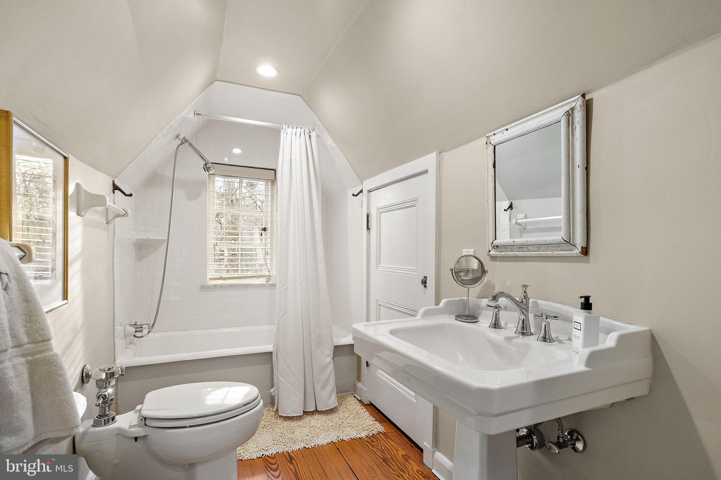 912 NOTTINGHAM Rd WILMINGTON, DE 19805