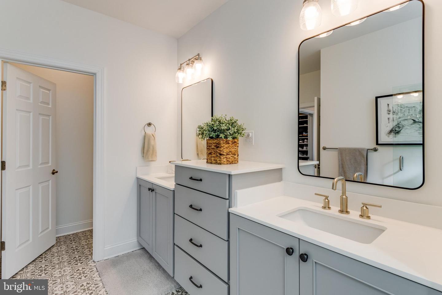 23848 QUIET WATERS Ave MILLSBORO, DE 19966