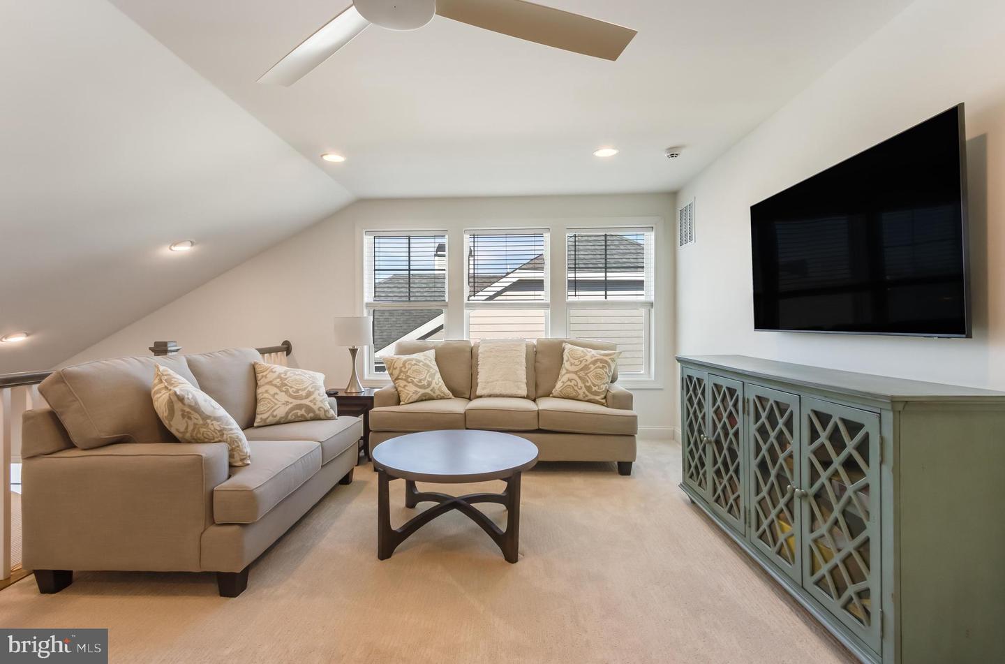 23848 QUIET WATERS Ave MILLSBORO, DE 19966