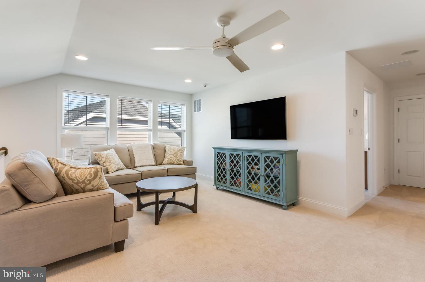 23848 QUIET WATERS Ave MILLSBORO, DE 19966