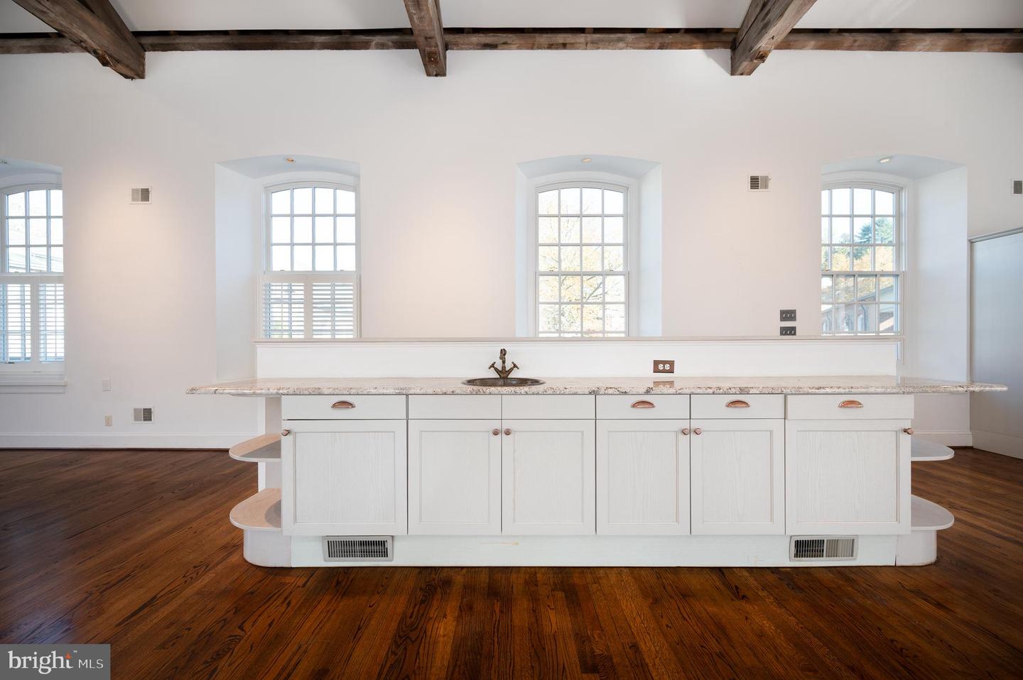 24 S ROCKLAND FALLS Rd #24 ROCKLAND, DE 19732