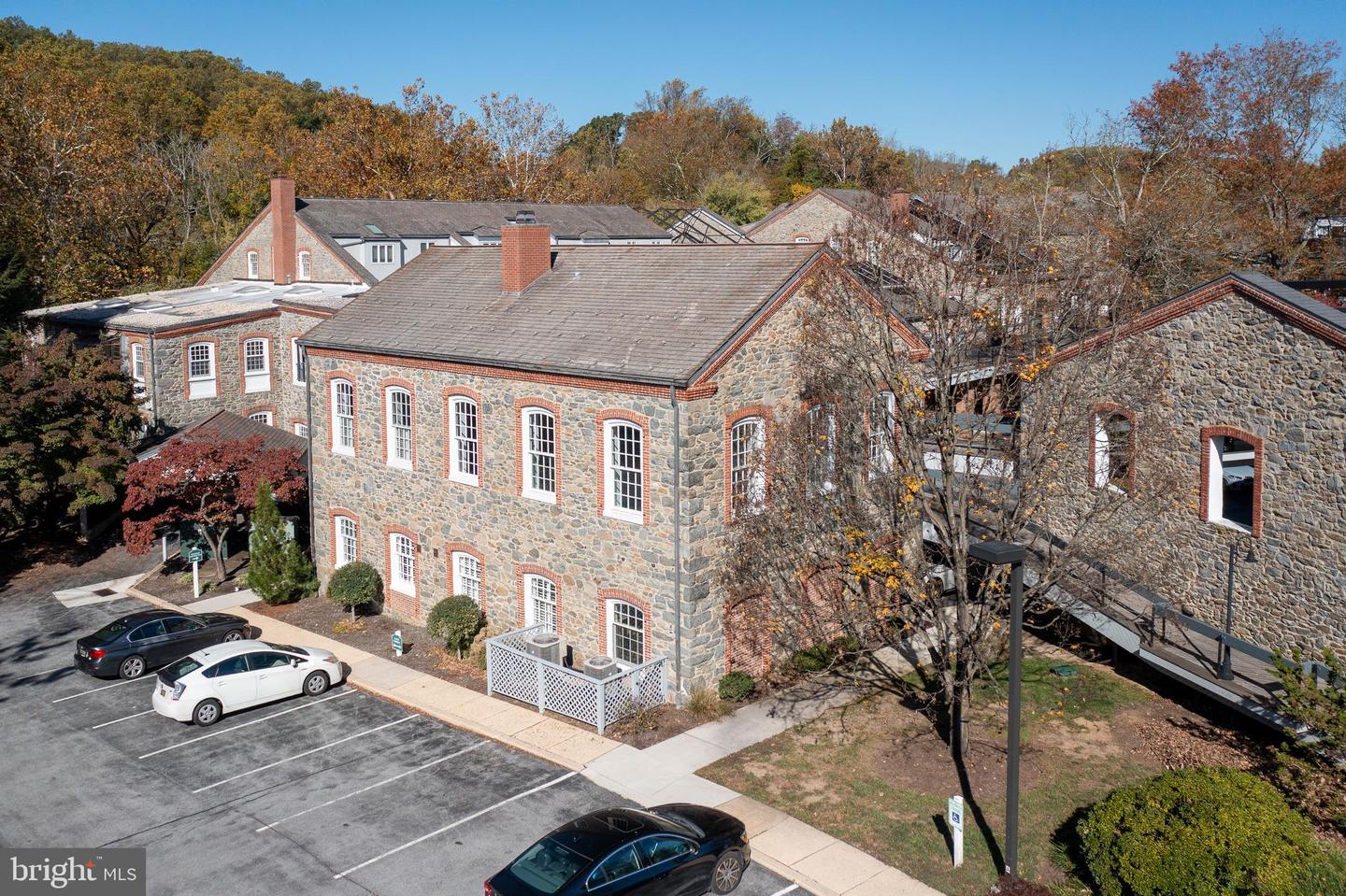 24 S ROCKLAND FALLS Rd #24 ROCKLAND, DE 19732