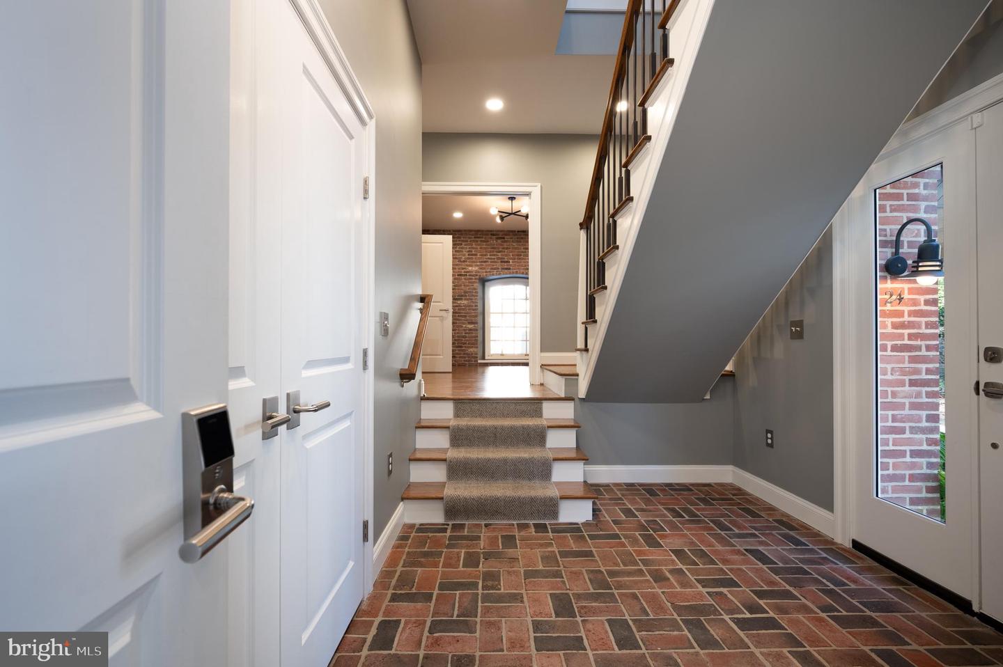 24 S ROCKLAND FALLS Rd #24 ROCKLAND, DE 19732