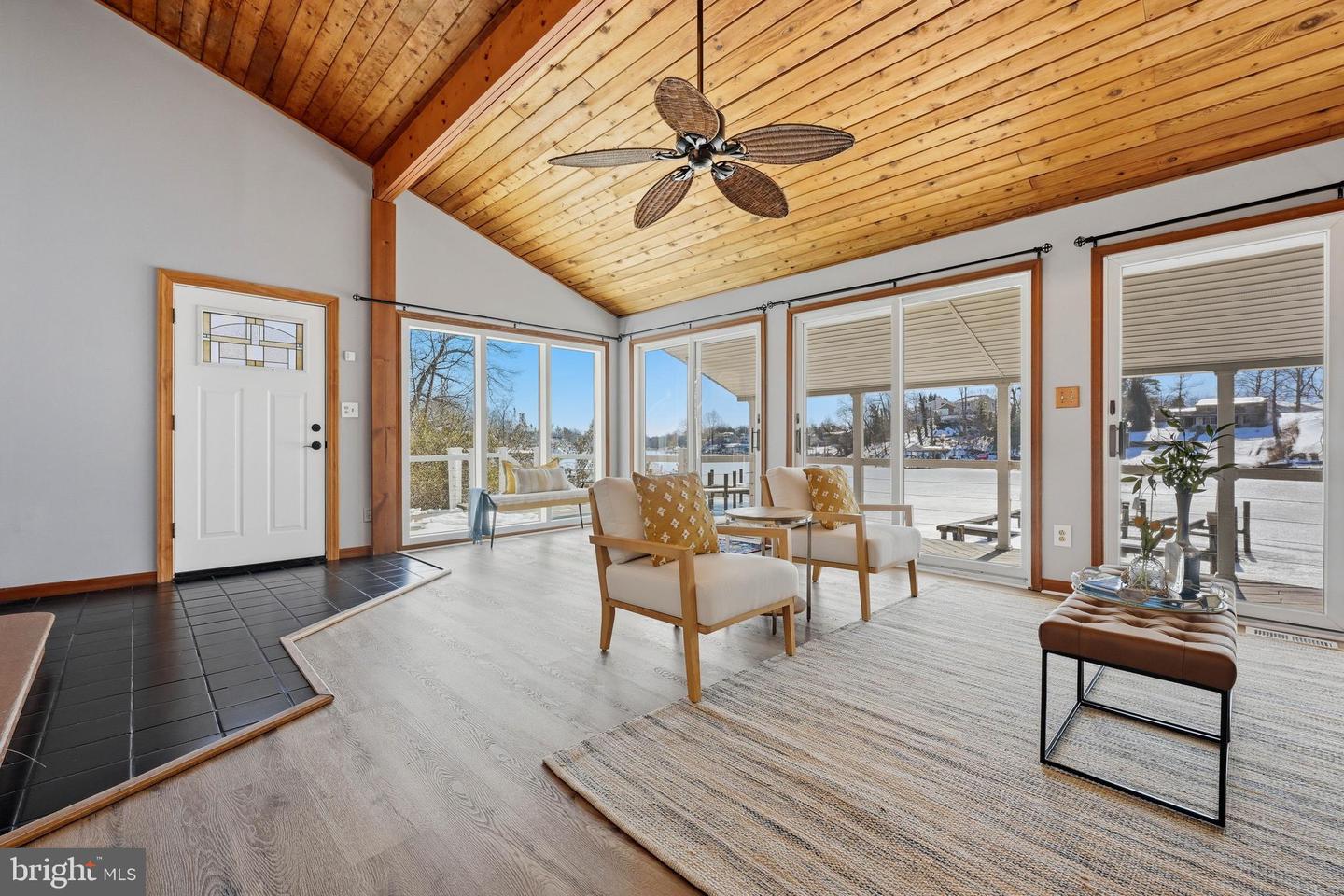 811 N LONG Cv Rd GLEN BURNIE, MD 21060