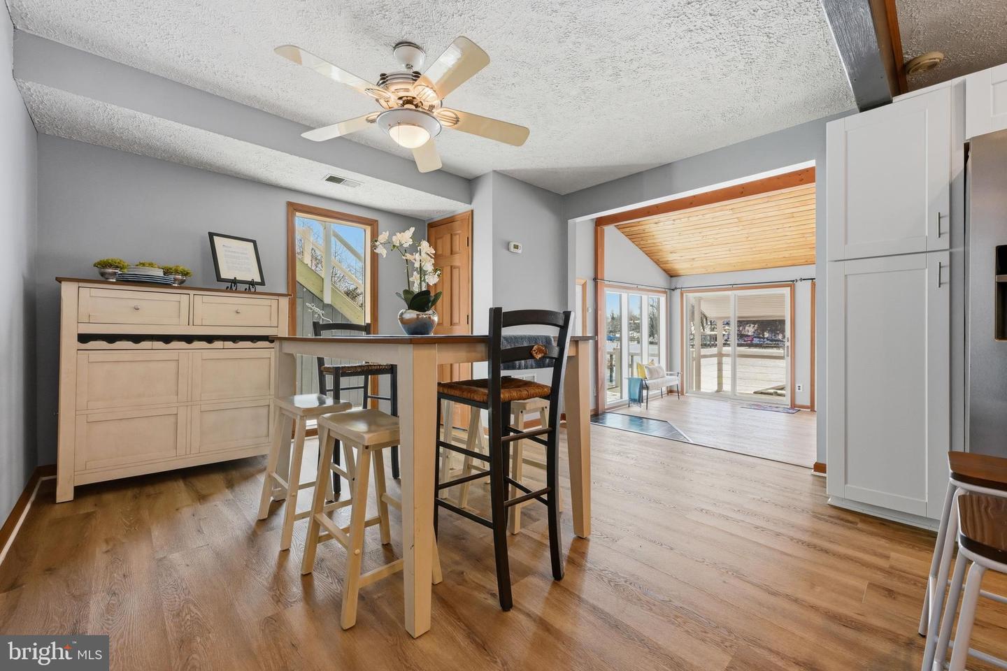 811 N LONG Cv Rd GLEN BURNIE, MD 21060