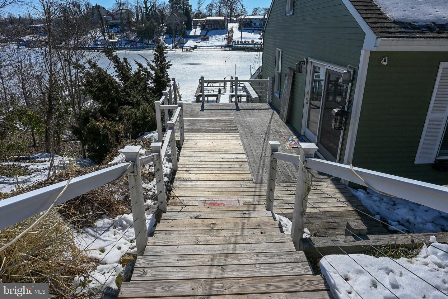 811 N LONG Cv Rd GLEN BURNIE, MD 21060