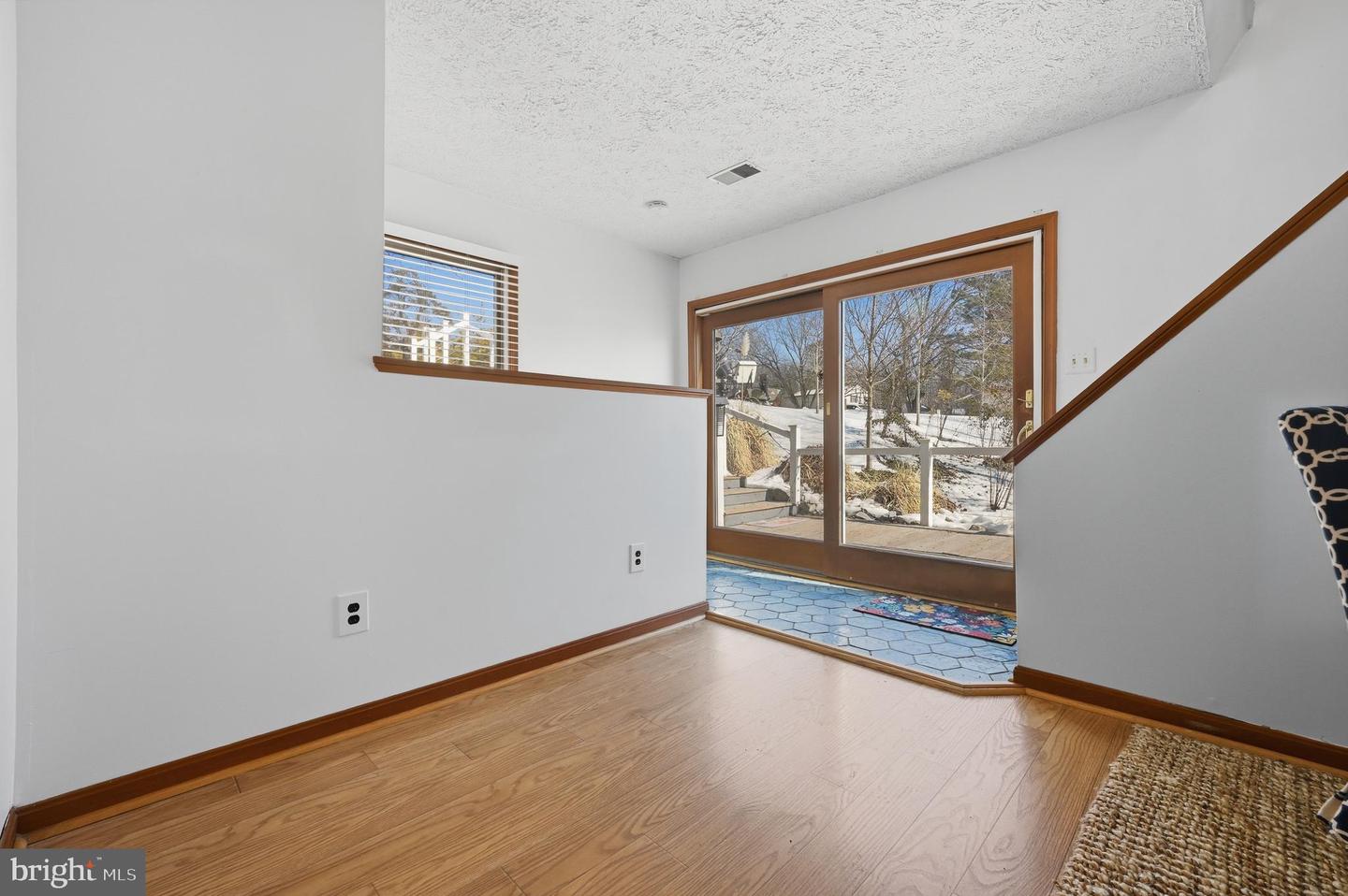 811 N LONG Cv Rd GLEN BURNIE, MD 21060