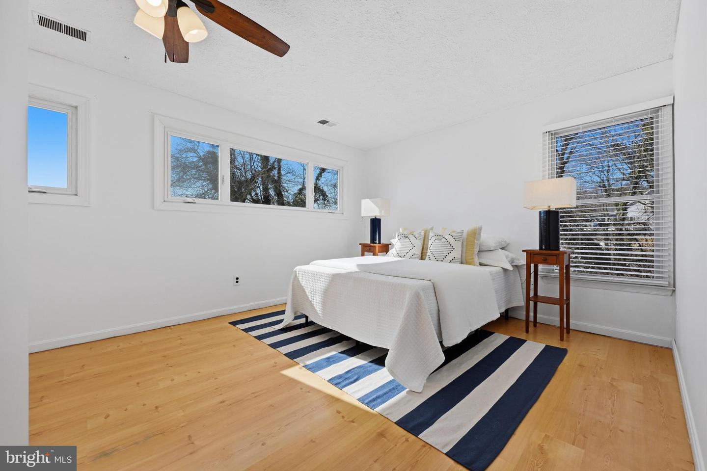 811 N LONG Cv Rd GLEN BURNIE, MD 21060