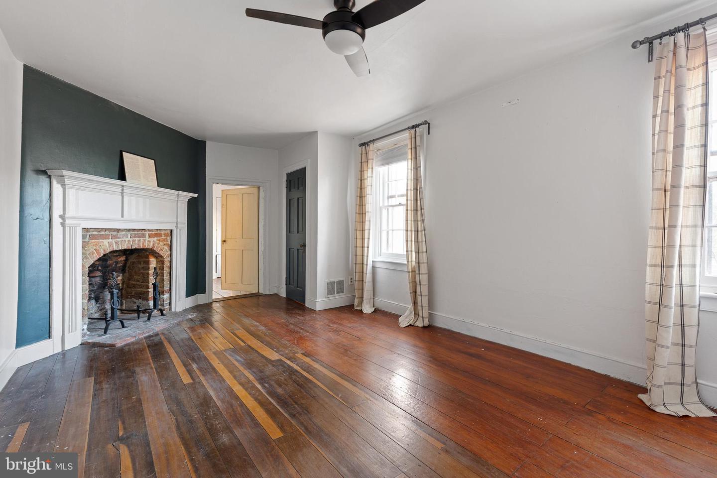 547 CONCORD Rd GLEN MILLS, PA 19342