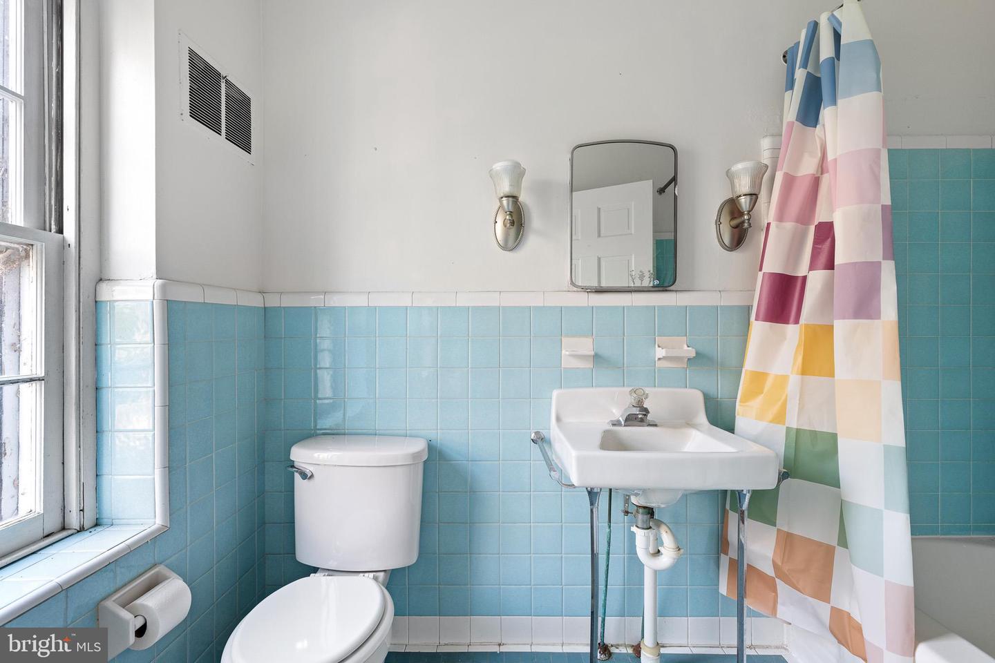 547 CONCORD Rd GLEN MILLS, PA 19342