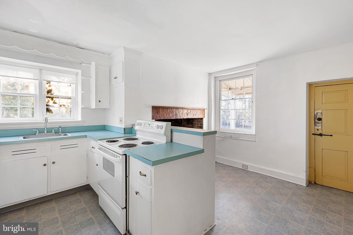 547 CONCORD Rd GLEN MILLS, PA 19342