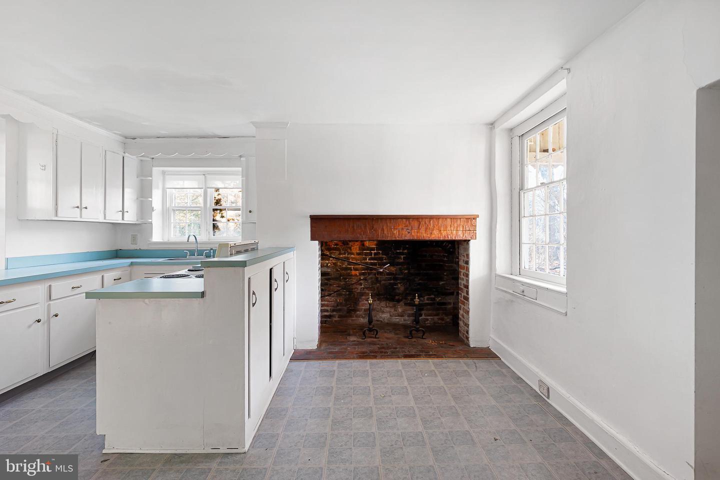 547 CONCORD Rd GLEN MILLS, PA 19342