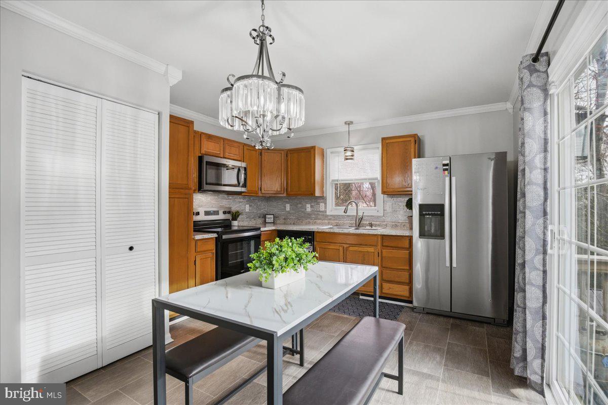 715 WILLOW Rd LUSBY, MD 20657