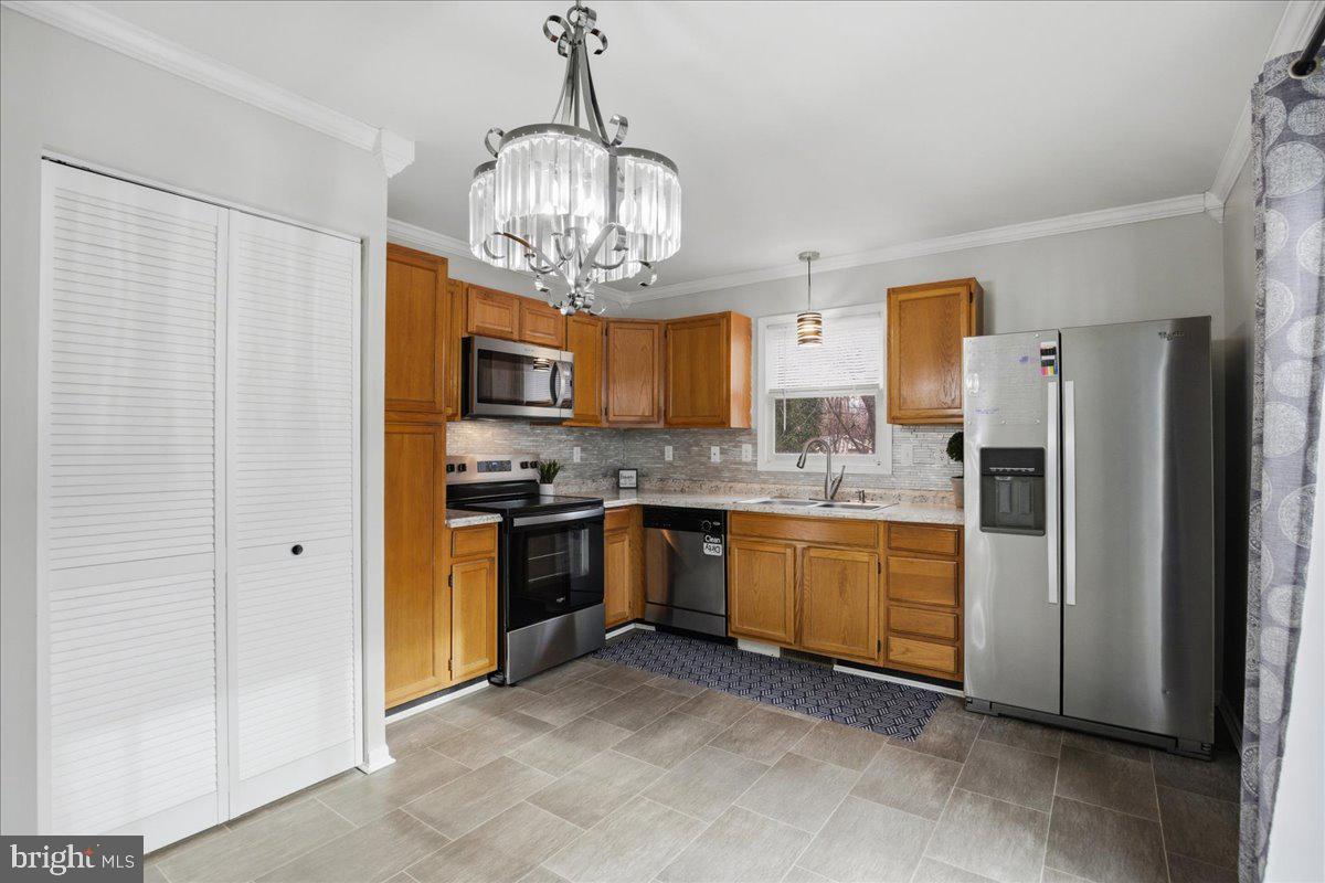 715 WILLOW Rd LUSBY, MD 20657