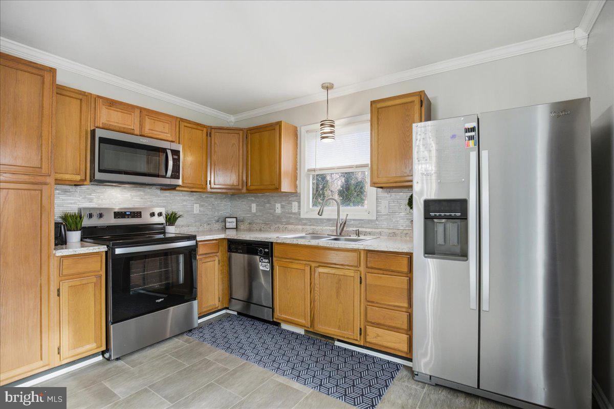 715 WILLOW Rd LUSBY, MD 20657