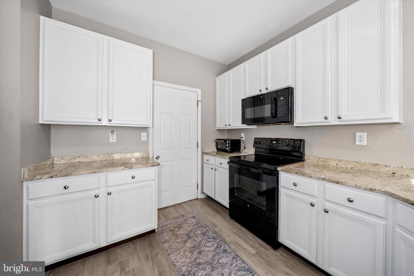 20 HUNTERS Way GLEN MILLS, PA 19342