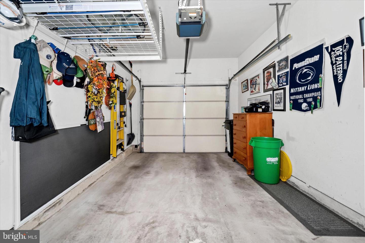 20 HUNTERS Way GLEN MILLS, PA 19342