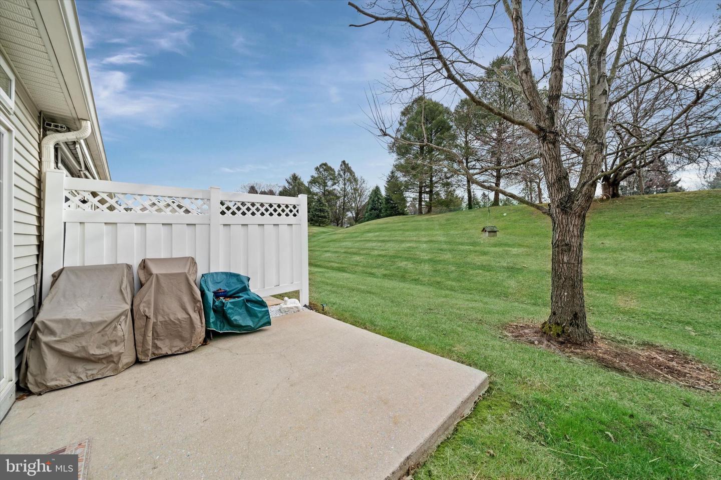 20 HUNTERS Way GLEN MILLS, PA 19342