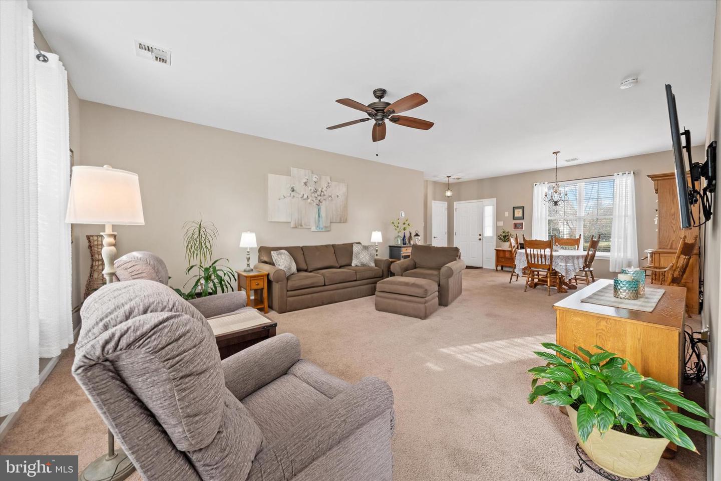 20 HUNTERS Way GLEN MILLS, PA 19342