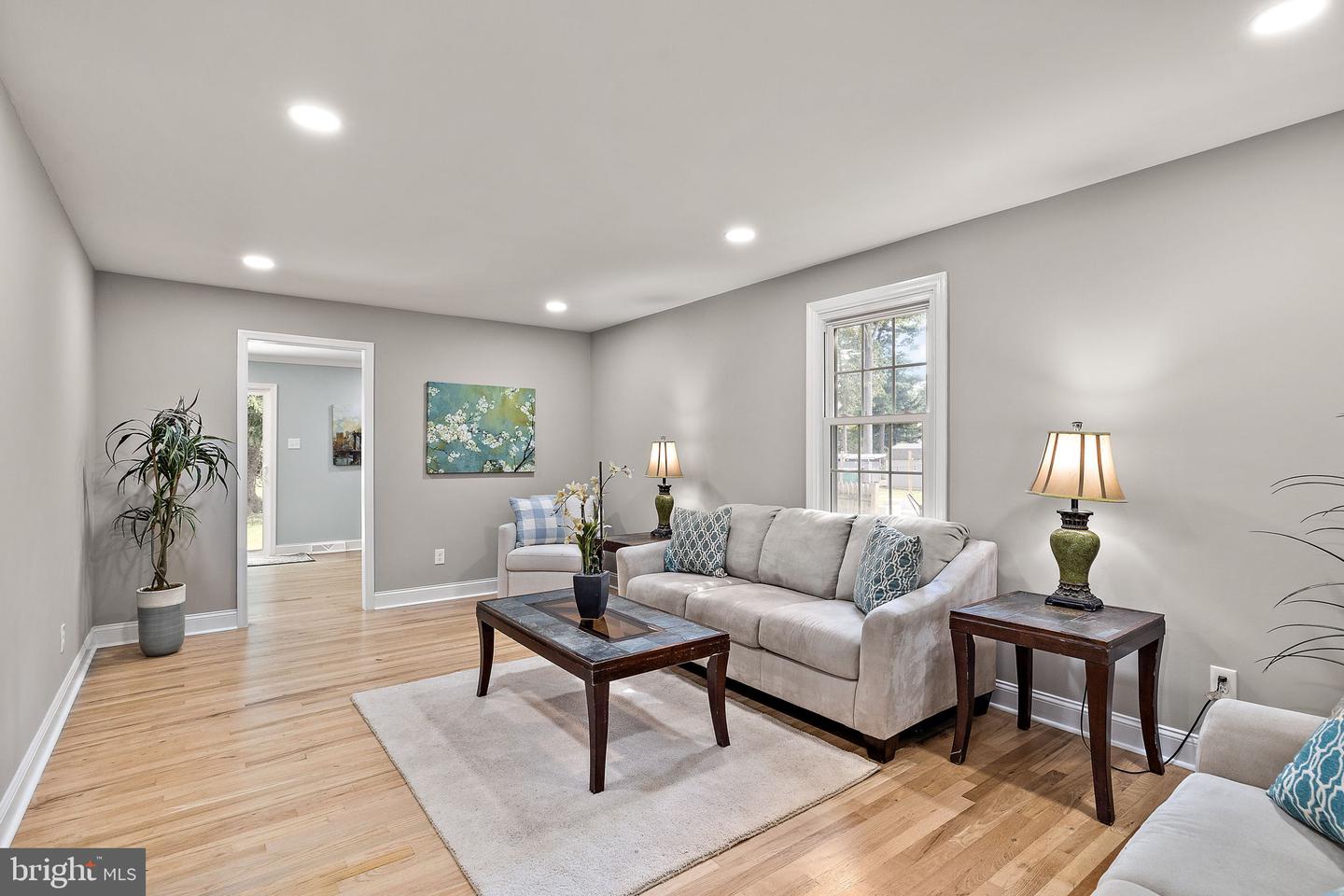 506 CAMBRIDGE Dr NEWARK, DE 19711