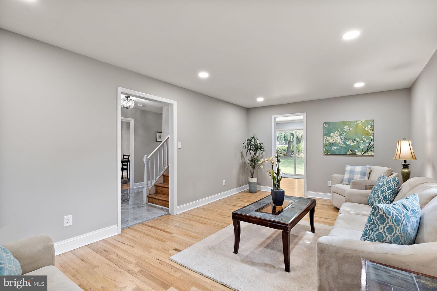 506 CAMBRIDGE Dr NEWARK, DE 19711