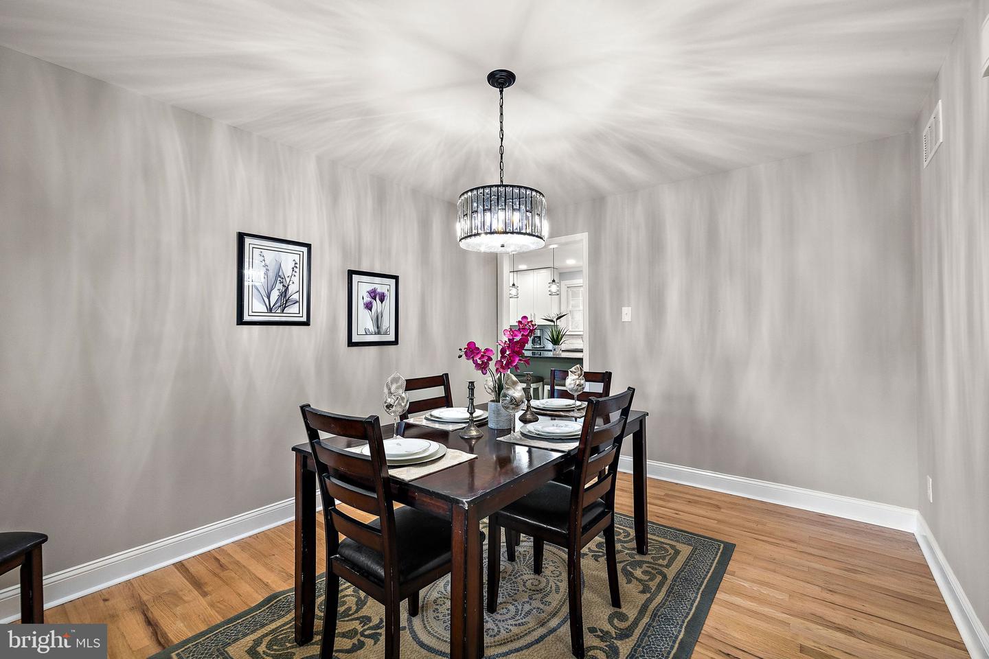 506 CAMBRIDGE Dr NEWARK, DE 19711