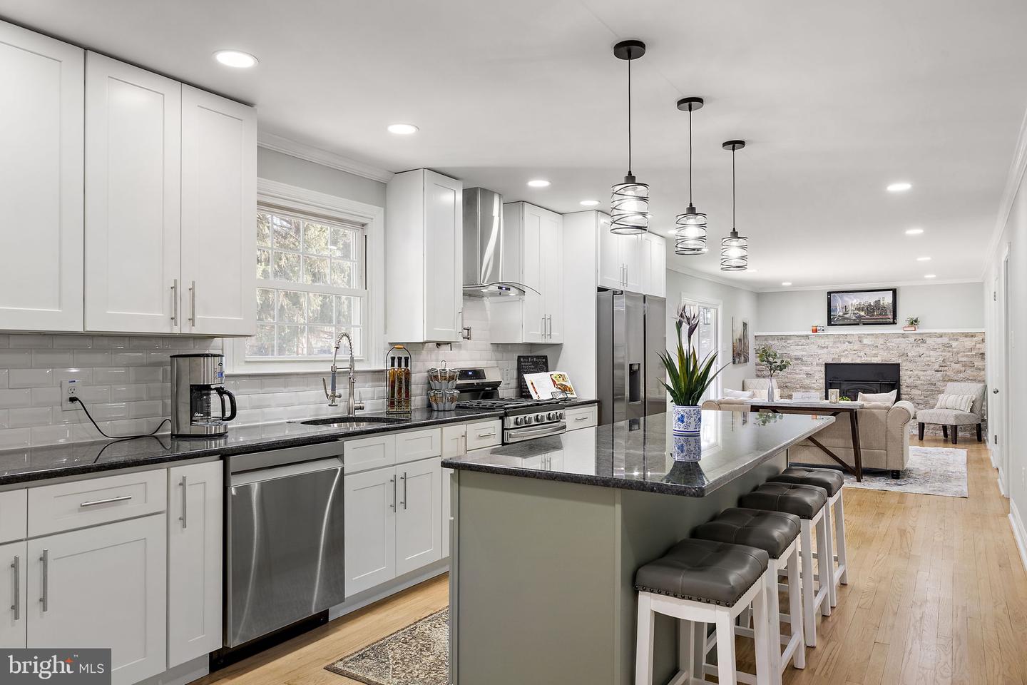 506 CAMBRIDGE Dr NEWARK, DE 19711