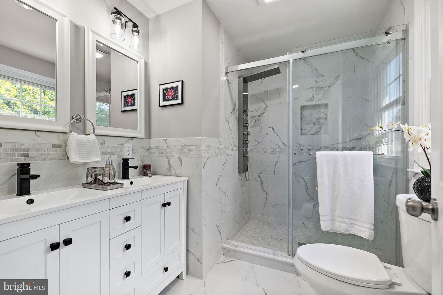 506 CAMBRIDGE Dr NEWARK, DE 19711