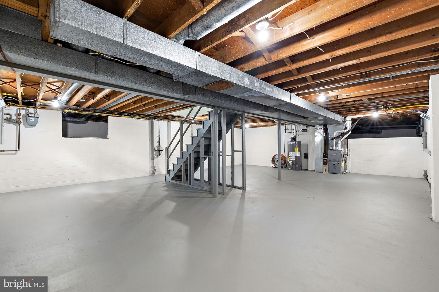 506 CAMBRIDGE Dr NEWARK, DE 19711