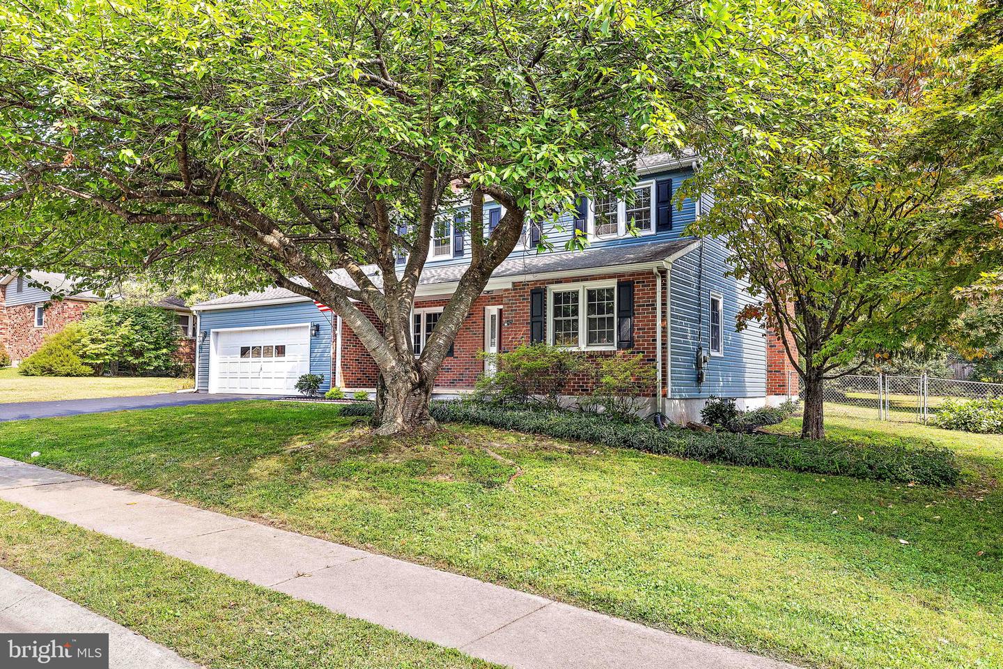 506 CAMBRIDGE Dr NEWARK, DE 19711