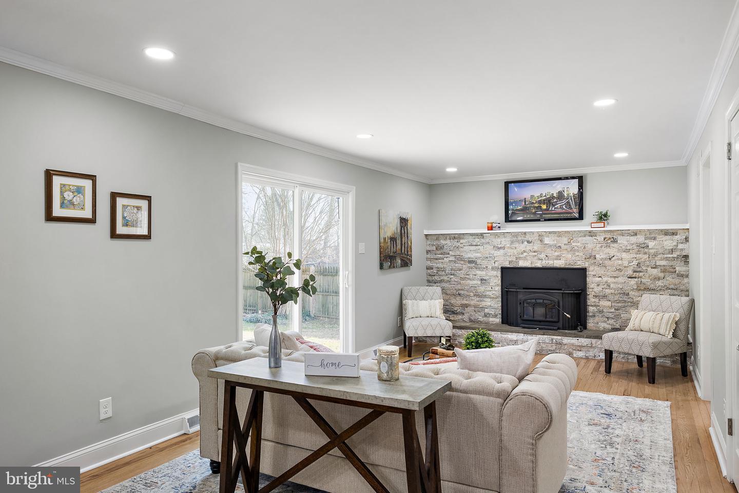 506 CAMBRIDGE Dr NEWARK, DE 19711