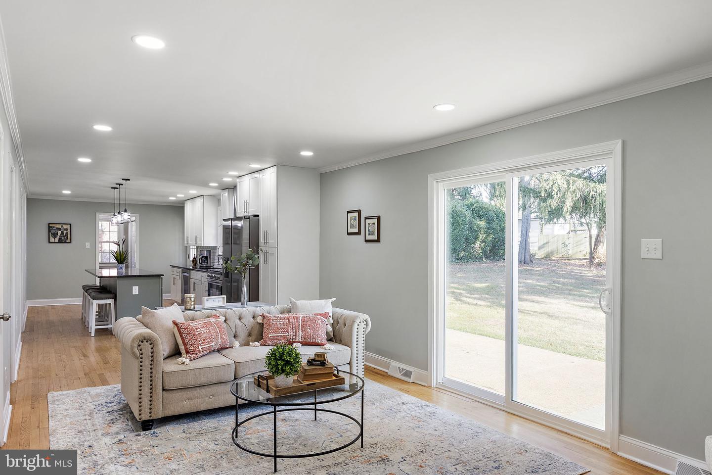 506 CAMBRIDGE Dr NEWARK, DE 19711